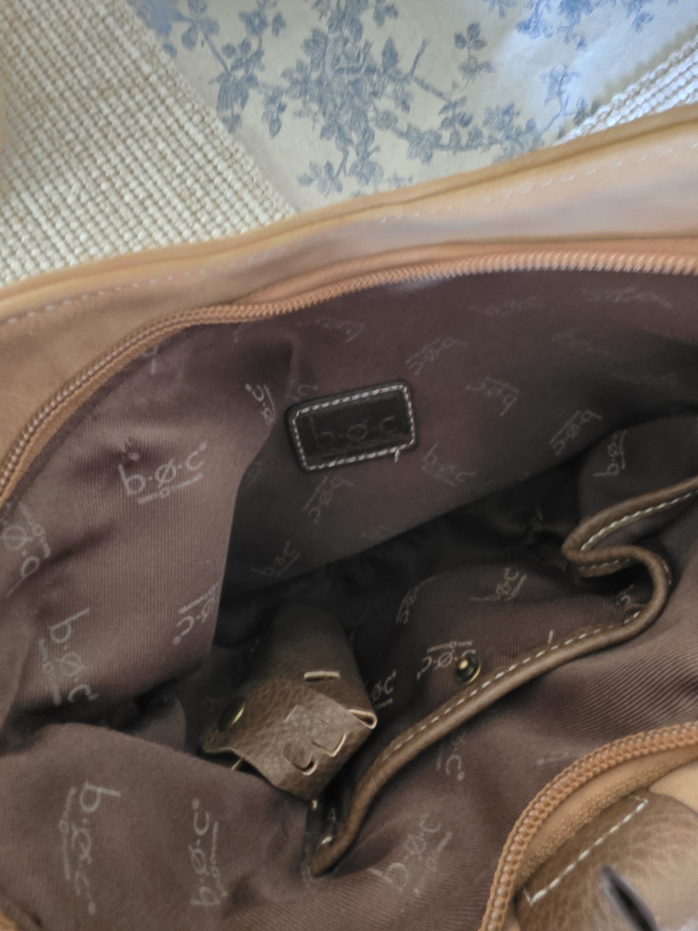 b.o.c Two-Tone Brown Leather Shoulder Bag - Picture 4 of 6